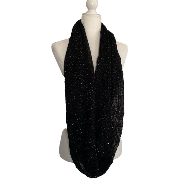 Cejon Women’s Metallic Scarf - Picture 2 of 4